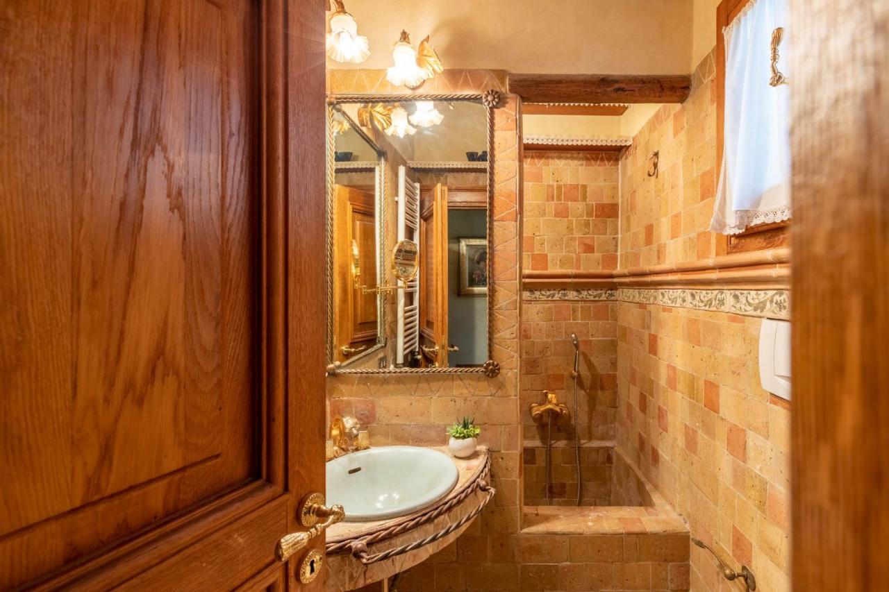 Apartment Iflat Golden Gem In Trevi Rom